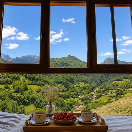 Duplex Con Vistas A Picos De Europa Y Proyector De Cine 120 Pulgadas Alpstuga Bores