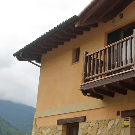Duplex Con Vistas A Picos De Europa Y Proyector De Cine 120 Pulgadas *