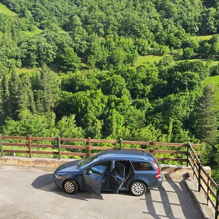 Duplex Con Vistas A Picos De Europa Y Proyector De Cine 120 Pulgadas Alpstuga Bores