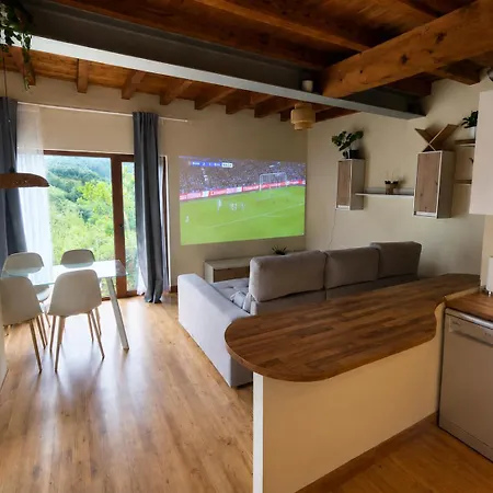 Duplex Con Vistas A Picos De Europa Y Proyector De Cine 120 Pulgadas Alpstuga *